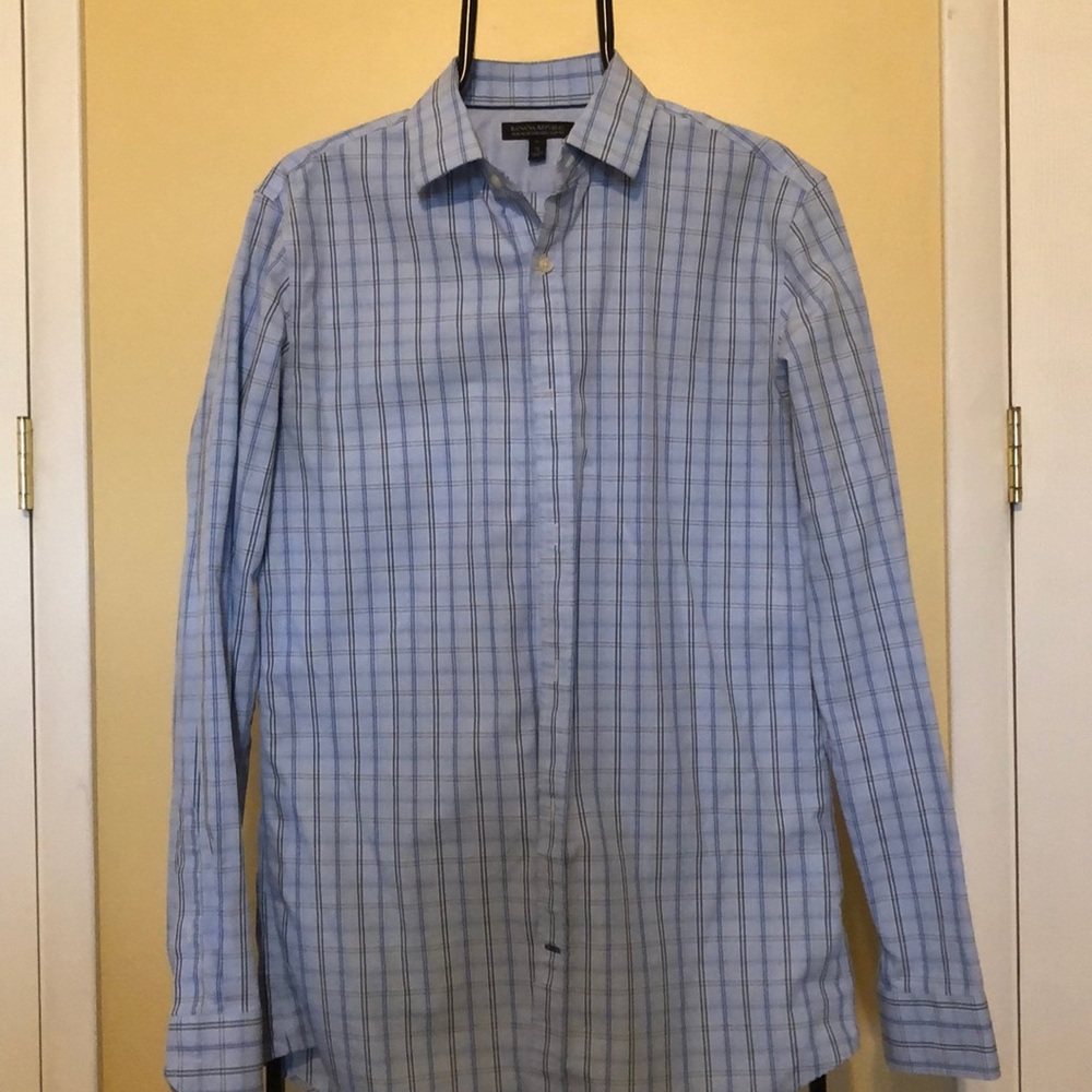 Men’s Medium Button Down